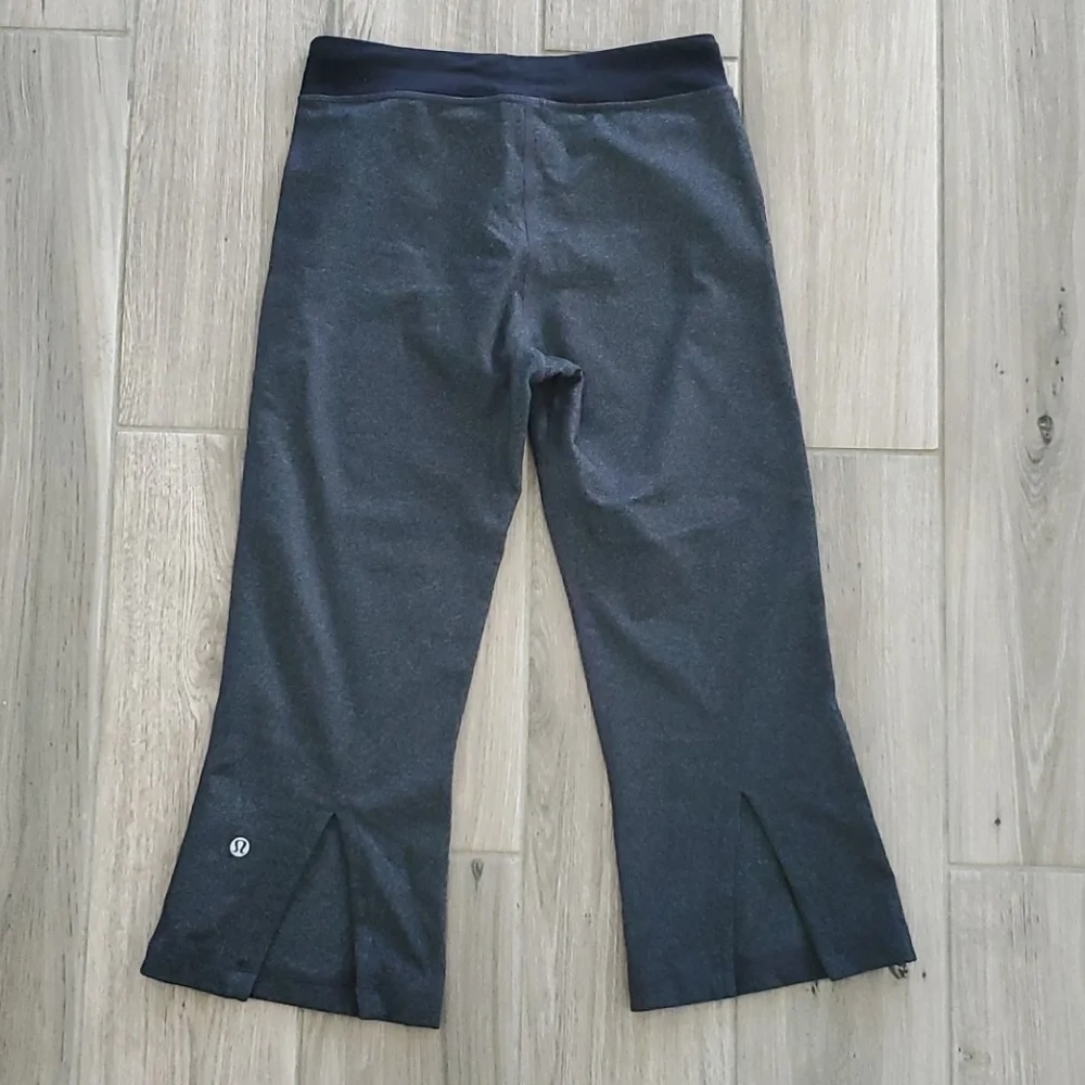 Lululemon Gather and Crop leggings Split Calf Sz 4